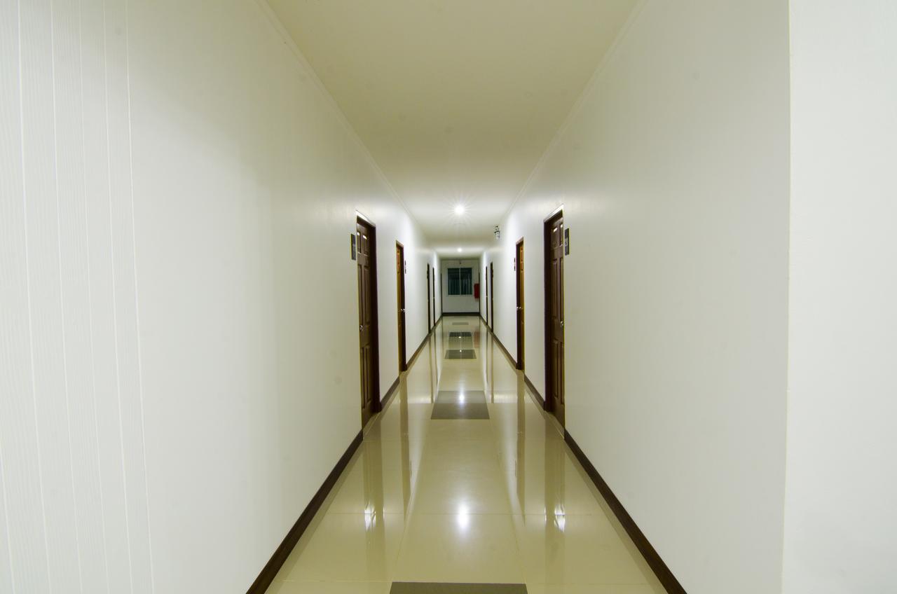 NP Hotel Buriram Buitenkant foto
